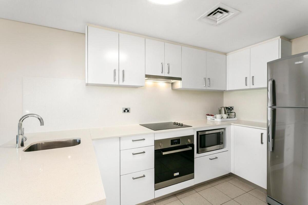 Apartment Man54 -manly Magic Waterfront Retreat With Gym & Sauna