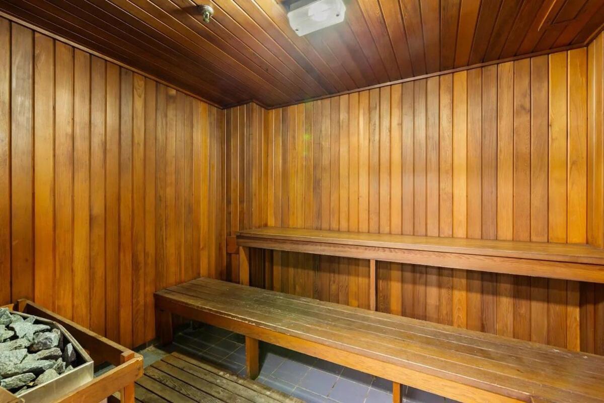Man54 -manly Magic Waterfront Retreat With Gym & Sauna Apartment *